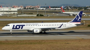 Photo of SP-LNE - Embraer ERJ-195LR operated by LOT Polish Airlines