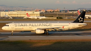 Photo of TC-JRA - Airbus A321-231 operated by Turkish Airlines