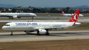 Photo of TC-JSE - Airbus A321-231 operated by Turkish Airlines