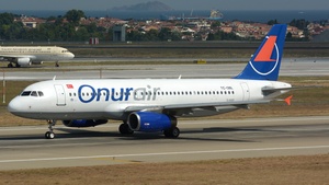 Photo of TC-OBL - Airbus A320-232 operated by Onur Air