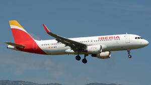 Photo of EC-MCS - Airbus A320-214 operated by Iberia