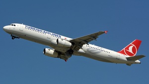 Photo of TC-JSB - Airbus A321-231 operated by Turkish Airlines