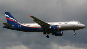 Photo of VQ-BIU - Airbus A320-214 operated by Aeroflot