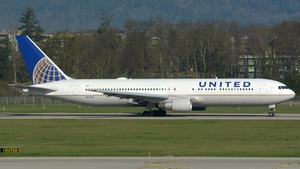 Photo of N641UA - Boeing 767-322(ER) operated by United Airlines