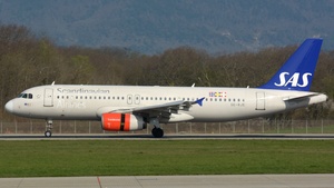 Photo of SE-RJE - Airbus A320-232 operated by SAS Scandinavian Airlines