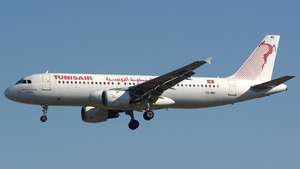 Photo of TS-IMG - Airbus A320-211 operated by Tunisair