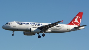 Photo of TC-JPC - Airbus A320-232 operated by Turkish Airlines