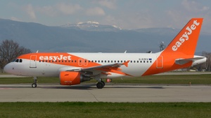 Photo of G-EZEV - Airbus A319-111 operated by easyJet