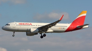Photo of EC-MDK - Airbus A320-214 operated by Iberia