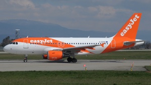 Photo of G-EZDA - Airbus A319-111 operated by easyJet