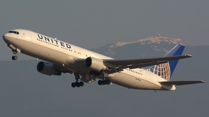Photo of N648UA - Boeing 767-322(ER) operated by United Airlines