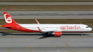 Photo of D-ABCM - Airbus A321-211 operated by Air Berlin