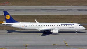 Photo of D-AEBB - Embraer ERJ-195LR operated by Lufthansa CityLine