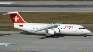 Photo of HB-IXU - British Aerospace Avro RJ100 operated by Swiss International Air Lines