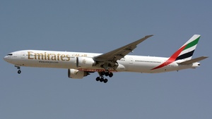Photo of A6-ECY - Boeing 777-31H(ER) operated by Emirates