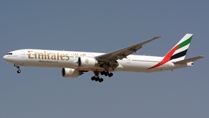 Photo of A6-ENE - Boeing 777-31H(ER) operated by Emirates
