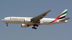 Photo of A6-EML - Boeing 777-21H(ER) operated by Emirates