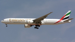 Photo of A6-ENO - Boeing 777-31H(ER) operated by Emirates