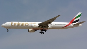 Photo of A6-EMM - Boeing 777-31H operated by Emirates