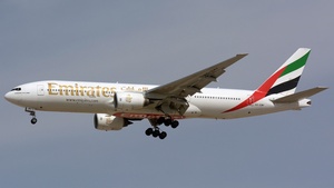 Photo of A6-EMF - Boeing 777-21H operated by Emirates