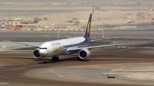 Photo of A6-JAE - Boeing 777-35R(ER) operated by Etihad Airways (opb Jet Airways)