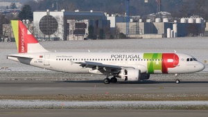 Photo of CS-TNU - Airbus A320-214 operated by TAP Air Portugal