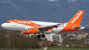 Photo of G-EZDJ - Airbus A319-111 operated by easyJet