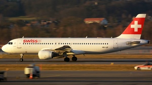 Photo of HB-IJP - Airbus A320-214 operated by Swiss International Air Lines
