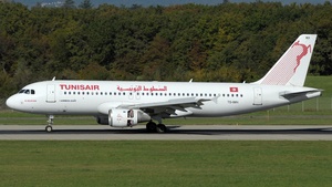 Photo of TS-IMH - Airbus A320-211 operated by Tunisair