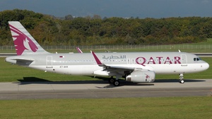 Photo of A7-AHX - Airbus A320-232 operated by Qatar Airways
