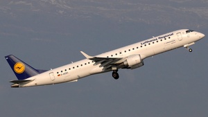 Photo of D-AEBS - Embraer ERJ-195LR operated by Lufthansa CityLine