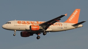 Photo of G-EZDD - Airbus A319-111 operated by easyJet