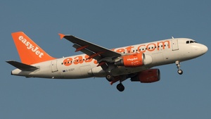 Photo of G-EZDY - Airbus A319-111 operated by easyJet