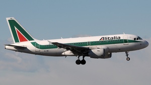 Photo of EI-IMC - Airbus A319-112 operated by Alitalia
