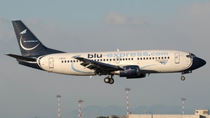 Photo of I-BPAI - Boeing 737-31S operated by Blu-Express