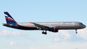 Photo of VP-BQS - Airbus A321-211 operated by Aeroflot