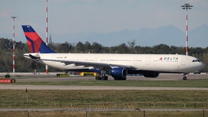Photo of N805NW - Airbus A330-323 operated by Delta Air Lines