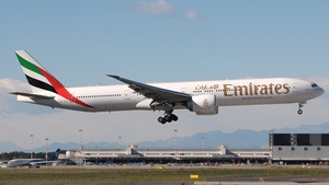 Photo of A6-ENJ - Boeing 777-31H(ER) operated by Emirates
