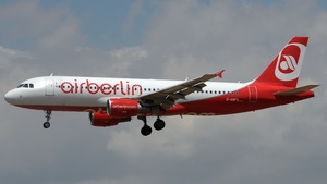 Photo of D-ABFA - Airbus A320-214 operated by Air Berlin