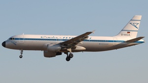 Photo of D-AICA - Airbus A320-212 operated by Condor