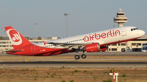 Photo of D-ABNH - Airbus A320-214 operated by Air Berlin