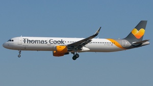 Photo of G-TCDC - Airbus A321-211 operated by Thomas Cook Airlines