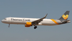 Photo of G-TCDE - Airbus A321-211 operated by Thomas Cook Airlines
