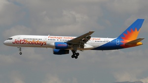 Photo of G-LSAJ - Boeing 757-236 operated by Jet2
