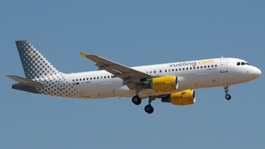 Photo of EC-MBE - Airbus A320-214 operated by Vueling
