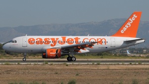 Photo of G-EZGD - Airbus A319-111 operated by easyJet