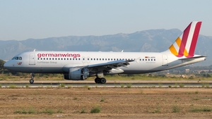 Photo of D-AIPX - Airbus A320-211 operated by Germanwings