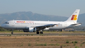 Photo of EC-LKH - Airbus A320-214 operated by Iberia Express