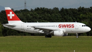 Photo of HB-IPX - Airbus A319-112 operated by Swiss International Air Lines