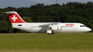 Photo of HB-IXT - British Aerospace Avro RJ100 operated by Swiss International Air Lines